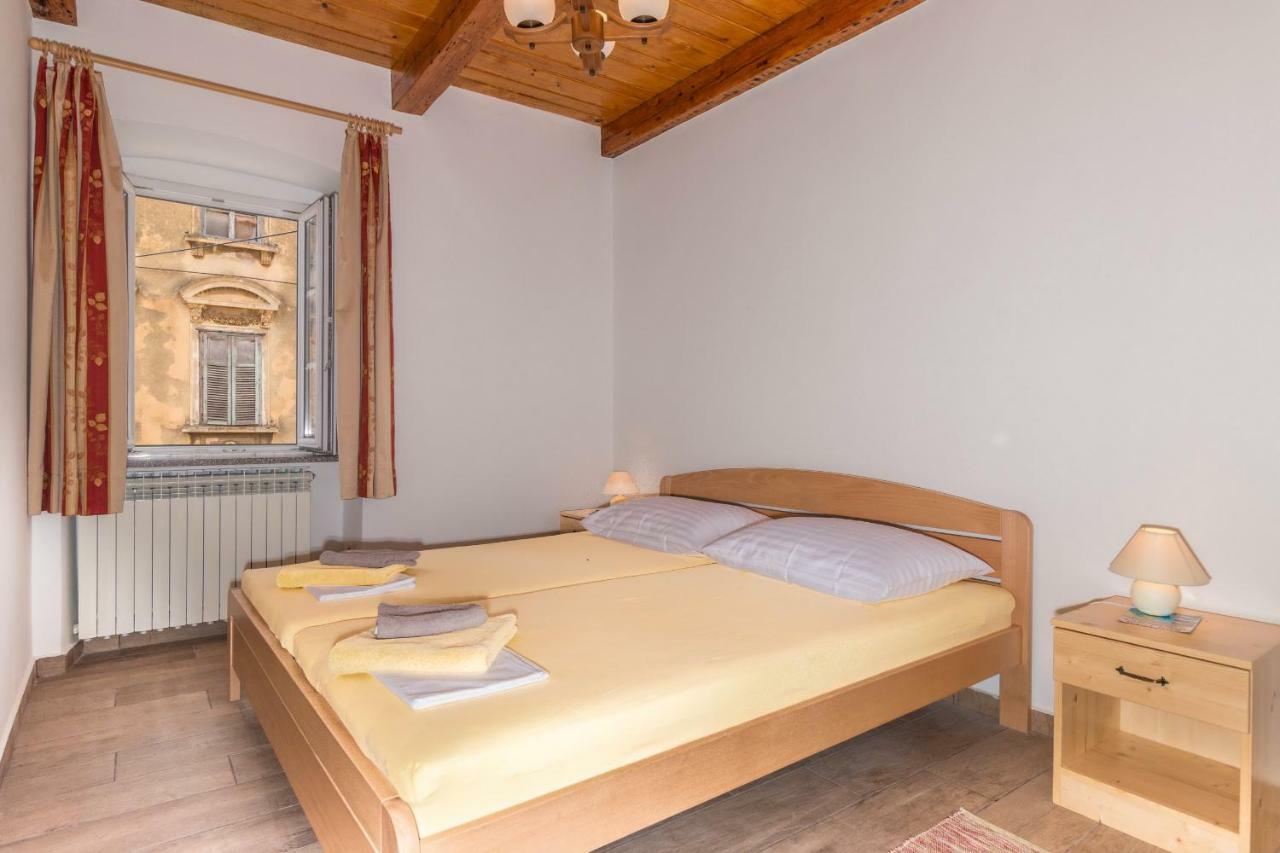 Apartman Sare Crikvenica Exterior photo